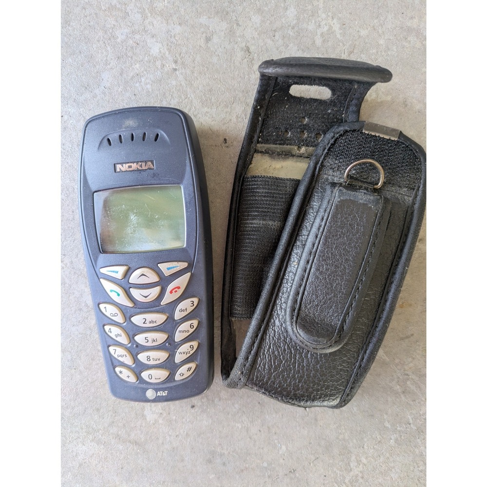 Vintage Nokia‎ 5100 Series AT&T Cell Phone Bundle with SwissGear Pouch